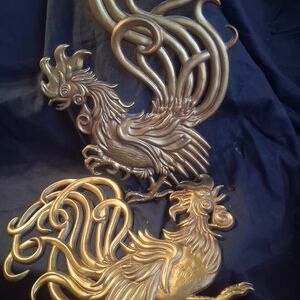 VERY HANDSOME AND GRAND VINTAGE GOLDEN VERMAY BRAND ROOSTER WALL ART.